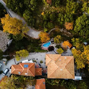 Πανσιόν Viraggas Traditional